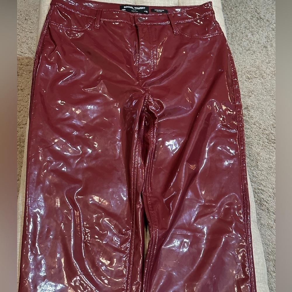 Social Tourist Faux Leather Deep Red Pants - WOMEN’S SIZE 16R (33W) - NWOT - Picture 3 of 13